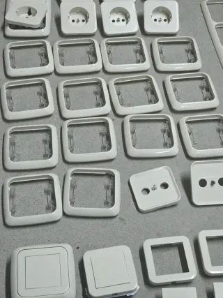 Simón 31 Marfil Mecanismos y Marcos