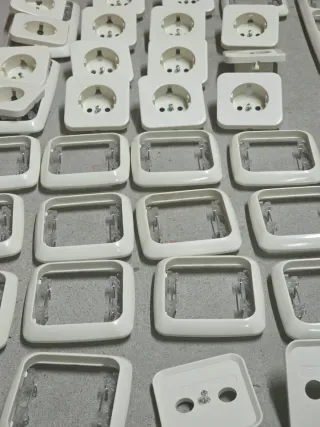 Simón 31 Marfil Mecanismos y Marcos