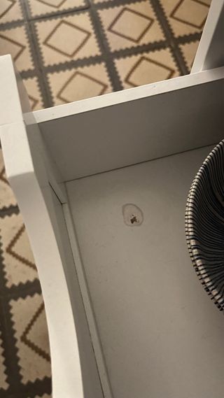 Armario pequeño de madera blanco