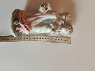 Figura decorativa de porcelana