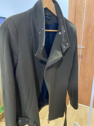 Abrigo verde ZARA talla S/M
