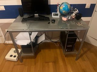 Escritorio cristal y metal