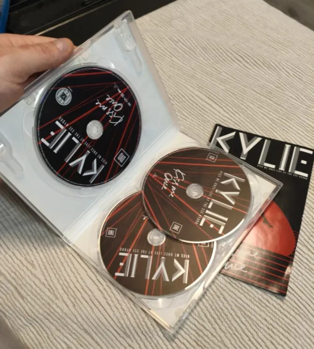 DVD Kylie Kiss Me Once Live