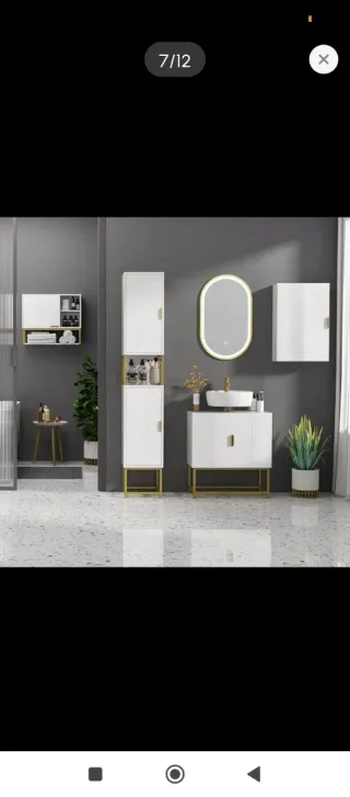 Mueble de baño blanco y dorado