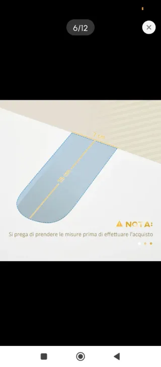 Mueble de baño blanco y dorado