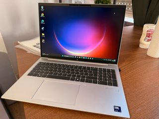 HP Elitebook 860 G11