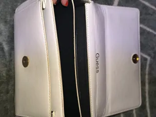 Bolso Guess Blanco Cadena