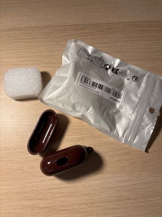 Funda AirPods Marrón Oscuro/ granate