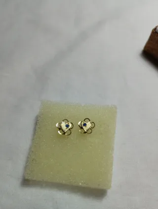 Pendientes oro 18k niña flor circonita azul con
