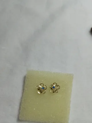 Pendientes oro 18k niña flor circonita azul con