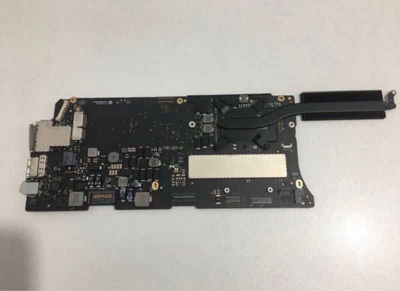 Placa /MacBook Pro 13' A1502 i7 /16GB RAM/ Md.2015