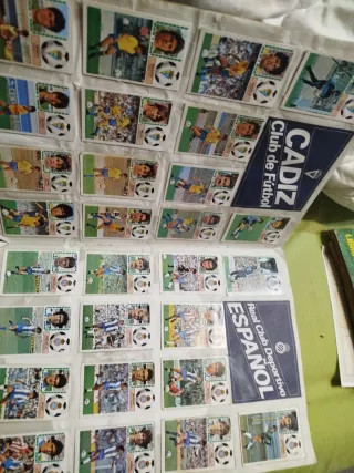 Liga 83-84 1ª  álbum Cromos faltan 6 fichajes