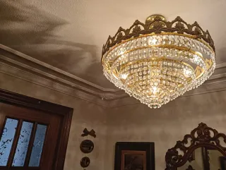 2 Lámparas de araña dorada de cristal