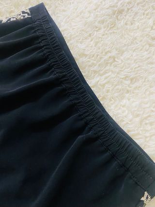 Falda mini Stradivarius lentejuelas doradas