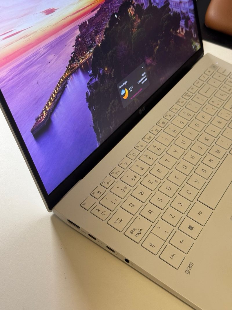 LG Gram 16 i7 13th EVO 512GB SSD / 16GB RAM afbeelding 2