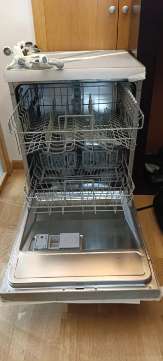 CHOLLO. Lavavajillas Balay