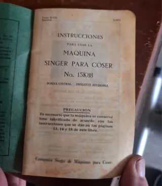 Máquina de coser Singer antigua