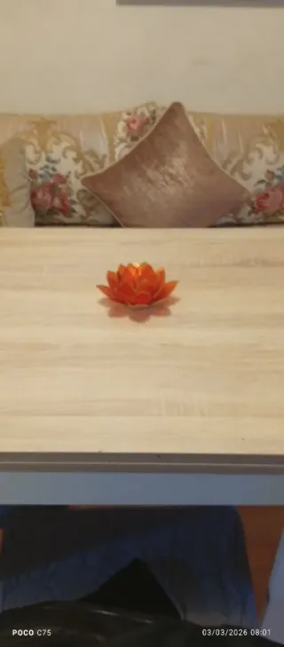 Mesa de comedor de madera