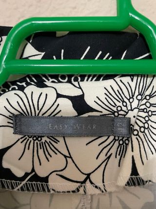 Blusa corta estampada floral