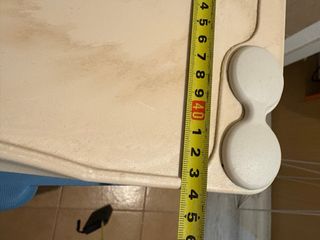 Armario de plástico estrecho