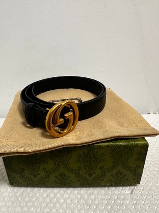 Cinturón Gucci Negro y Dorado