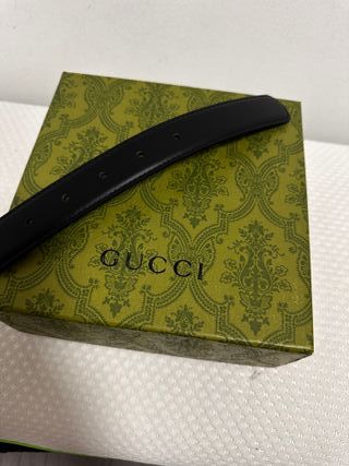 Cinturón Gucci Negro y Dorado