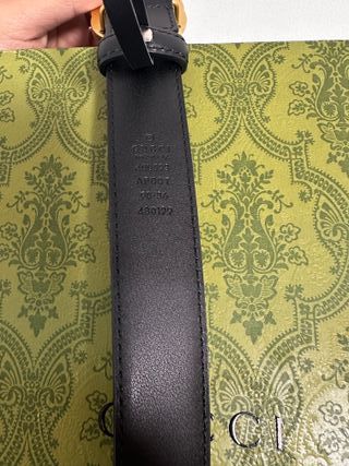 Cinturón Gucci Negro y Dorado