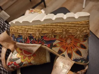 Zeppe oro e multicolor