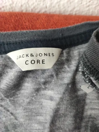 Camiseta Jack & Jones con bolsillo