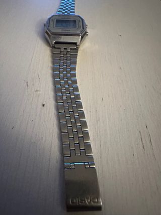 Reloj Casio Metálico Plateado