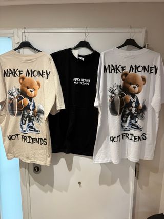 Camiseta Oso Make Money Not Friends tiene tallas