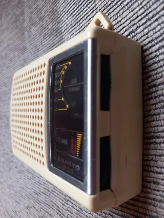 Radio portátil Sanyo RP 1270 Vintage