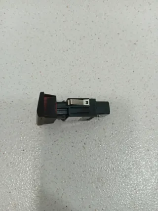 Botón warning Seat León 5F FR