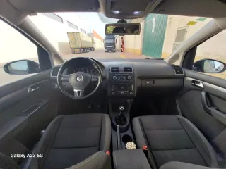 Volkswagen Touran 2011