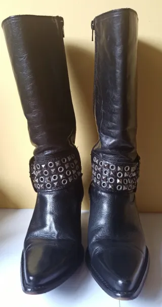 Botas Destroy negras con tachuelas