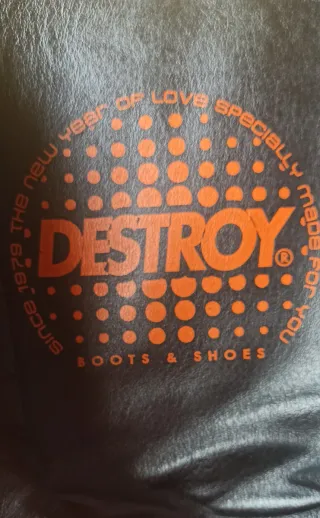 Botas Destroy negras con tachuelas