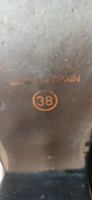 Botas Destroy negras con tachuelas