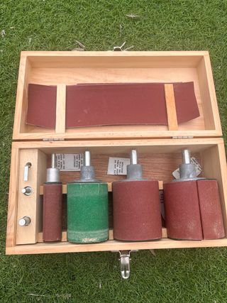un kit de tambores de lija (rodillos de lijado)