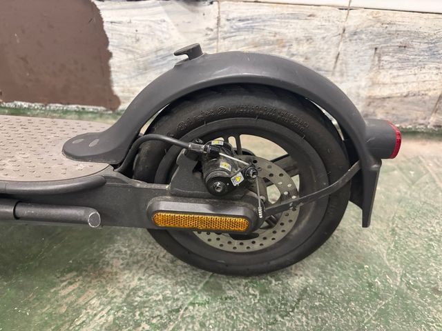 Patinete Eléctrico Xiaomi Essential