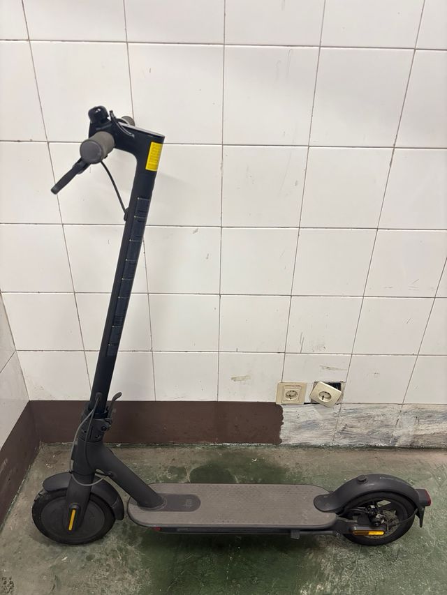 Patinete Eléctrico Xiaomi Essential