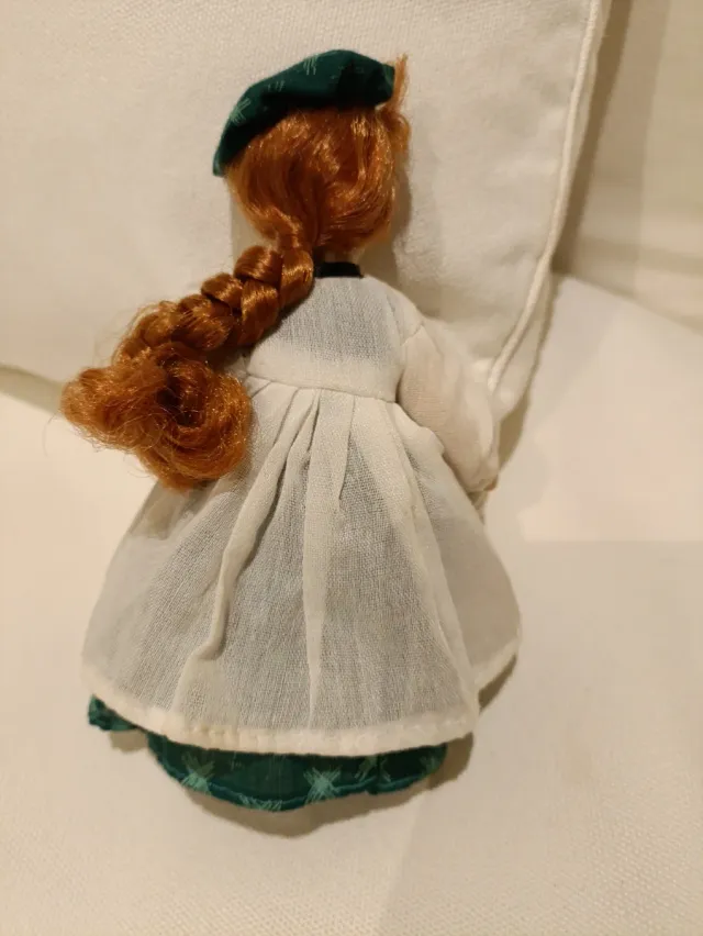 Muñeca de porcelana.