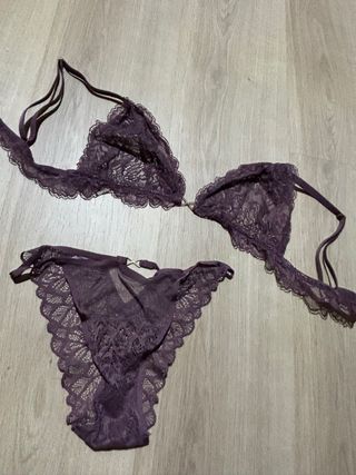 Conjunto lencería morado encaje