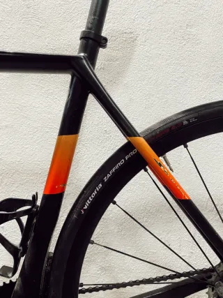 Bicicleta carretera Corratec CCT Team Disc Carbono