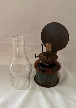 Quinqué antiguo de cristal y metal