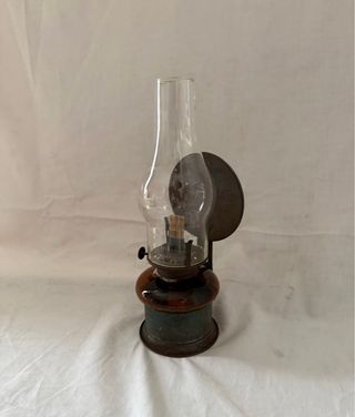 Quinqué antiguo de cristal y metal