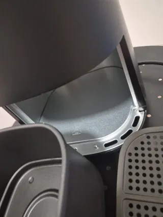 Freidora de aire Moulinex negra