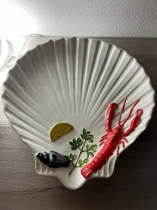 Piatto da portata a forma di conchiglia