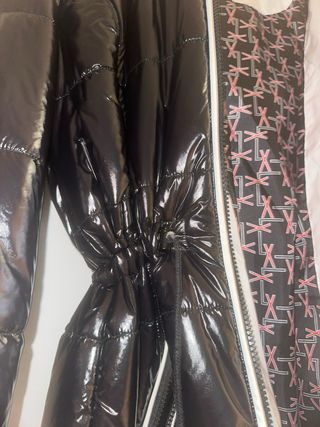 Abrigo Locoluxo Negro Brillante