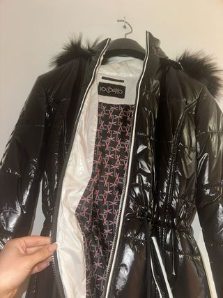 Abrigo Locoluxo Negro Brillante