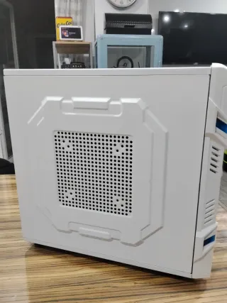 Caja de PC GT Blanca